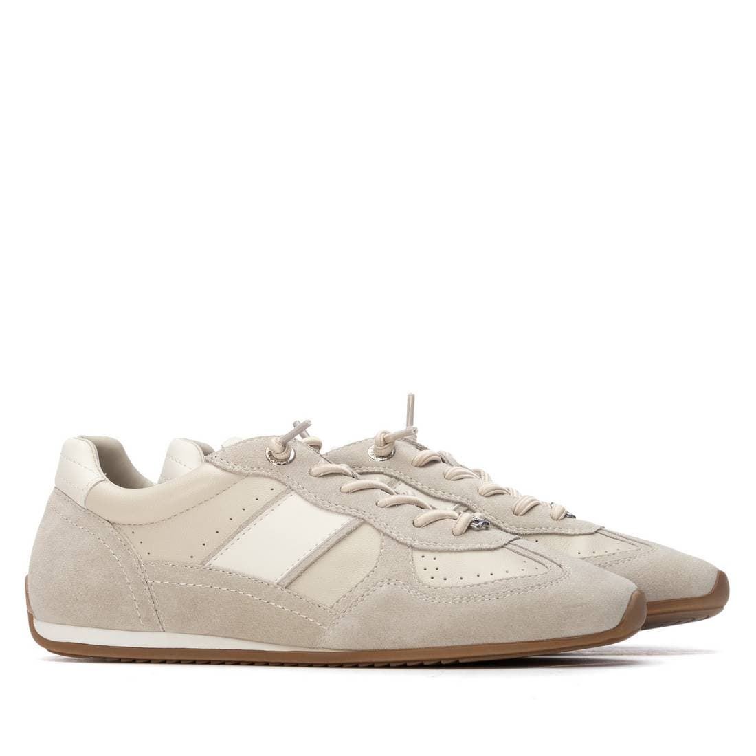 Carmela_ Deportiva mujer piel hielo - Imagen 4