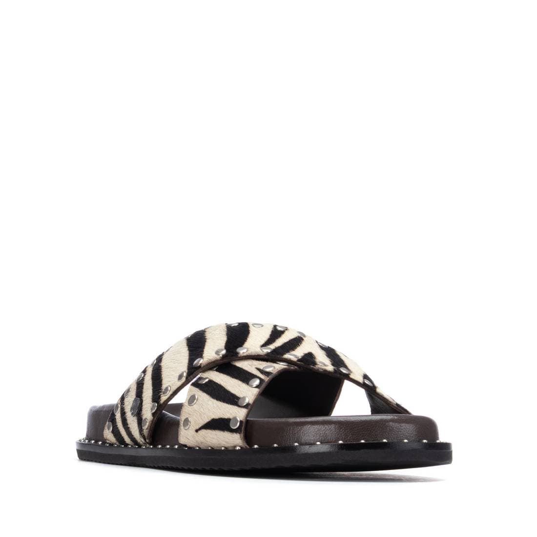 CARMELA _ Sandalia cruzada animal print - Imagen 3