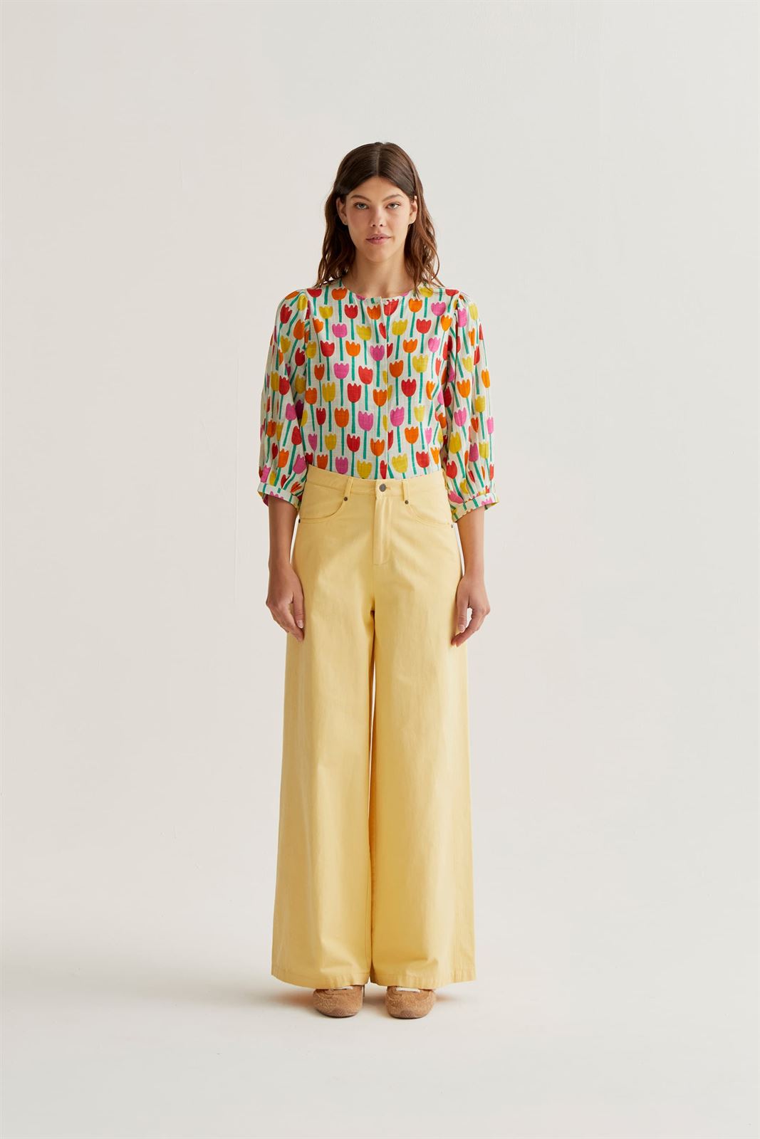 Compañía Fantástica_ Blusa estampada tulipanes - Imagen 3