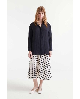 Compañía Fantástica_ Camisa oversize fluida negra - Imagen 2