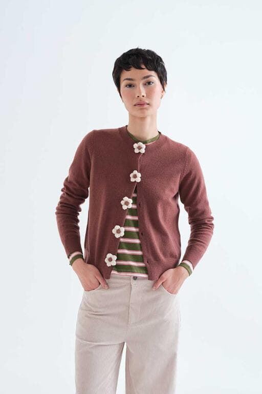 Compañía Fantástica_ Cardigan marrón botones flores - Imagen 1