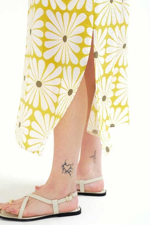 Compañía Fantástica_ Vestido largo con estampado Olive Flower - Imagen 5