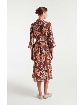 Compañía Fantástica_ Vestido midi marrón estampado flores - Imagen 2