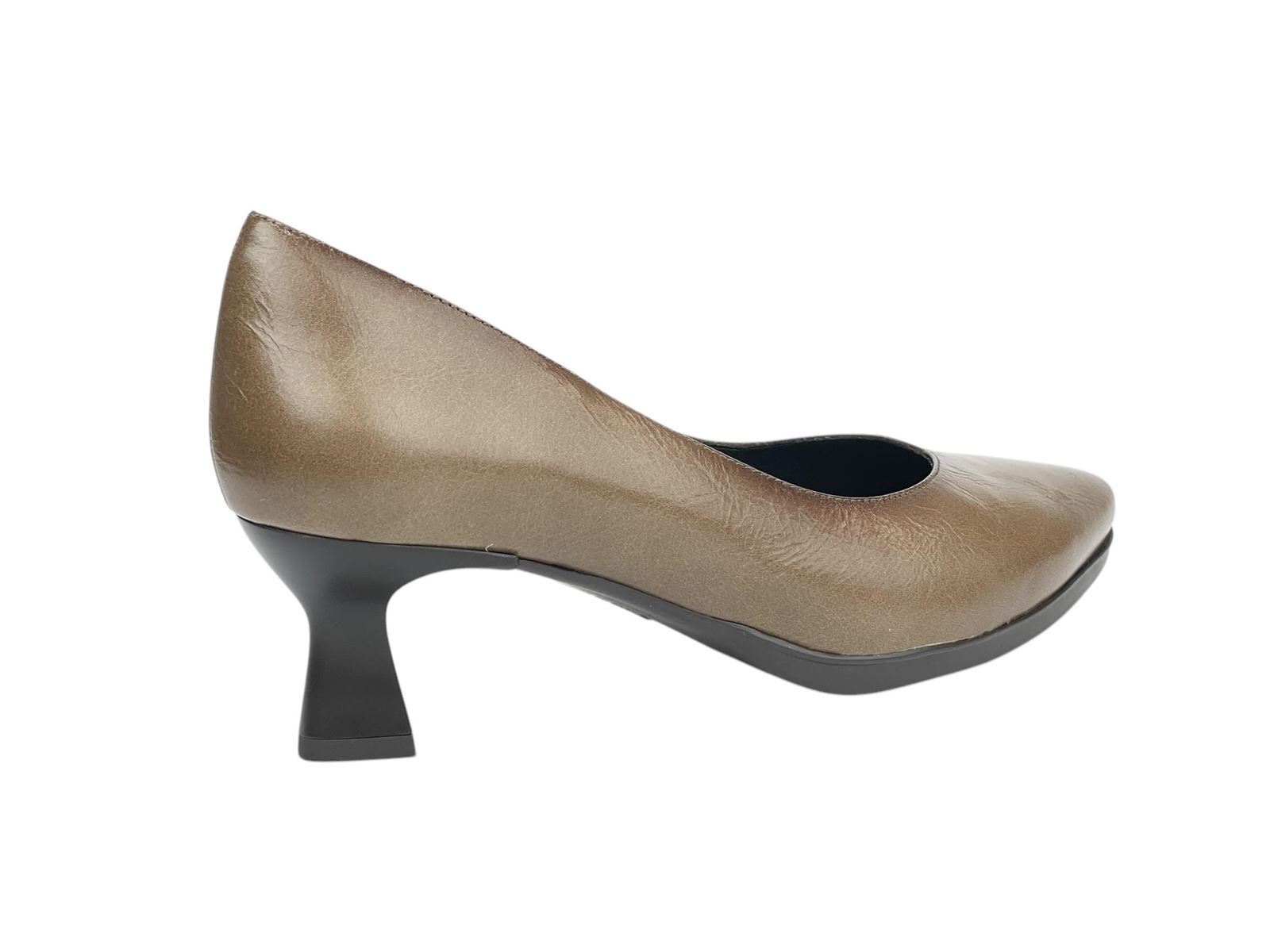 Desireé_ Zapato corte salón taupe - Imagen 3