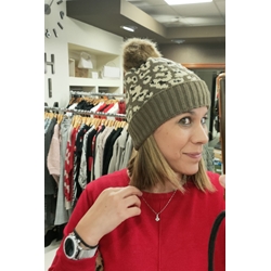 Gorros pompom manchas - Imagen 1