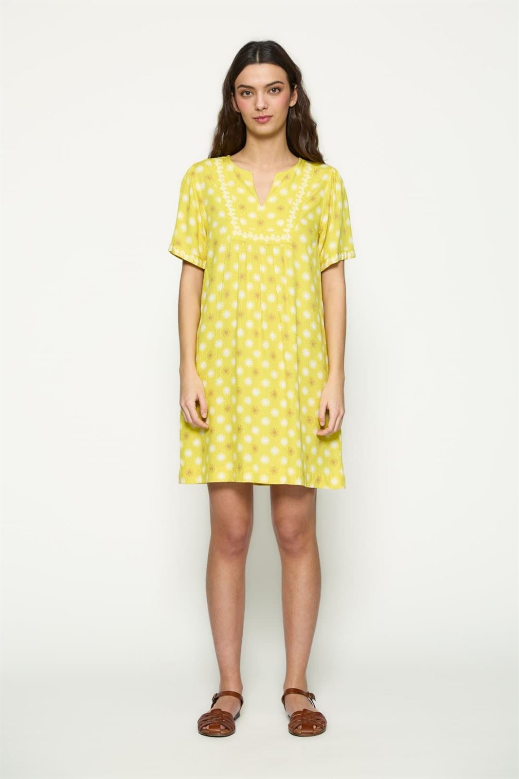 MD´M_ Vestido corto amarillo estampado asterisco - Imagen 1