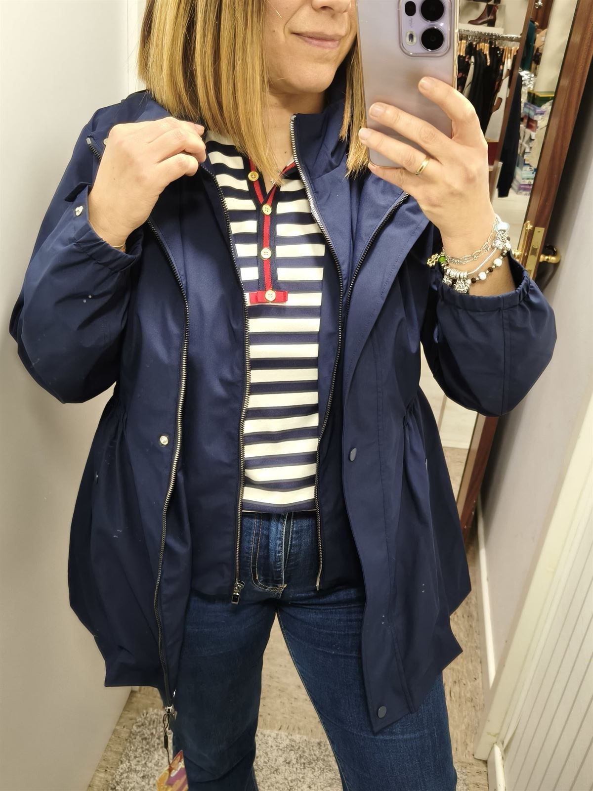 Parka en marino con capucha - Imagen 1