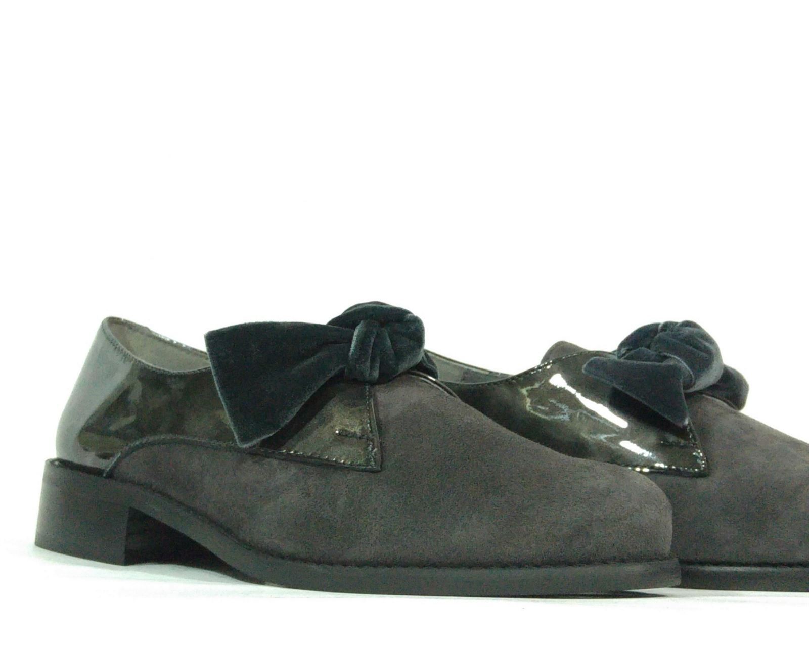 Salonissimos_ Zapato lazo gris - Imagen 2