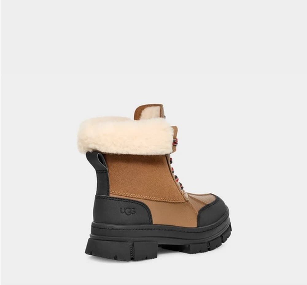 UGG_ Bota Ashton Addie chestnut - Imagen 4