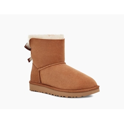 UGG_ Bota Mini Balley bow II Chesnut - Imagen 2