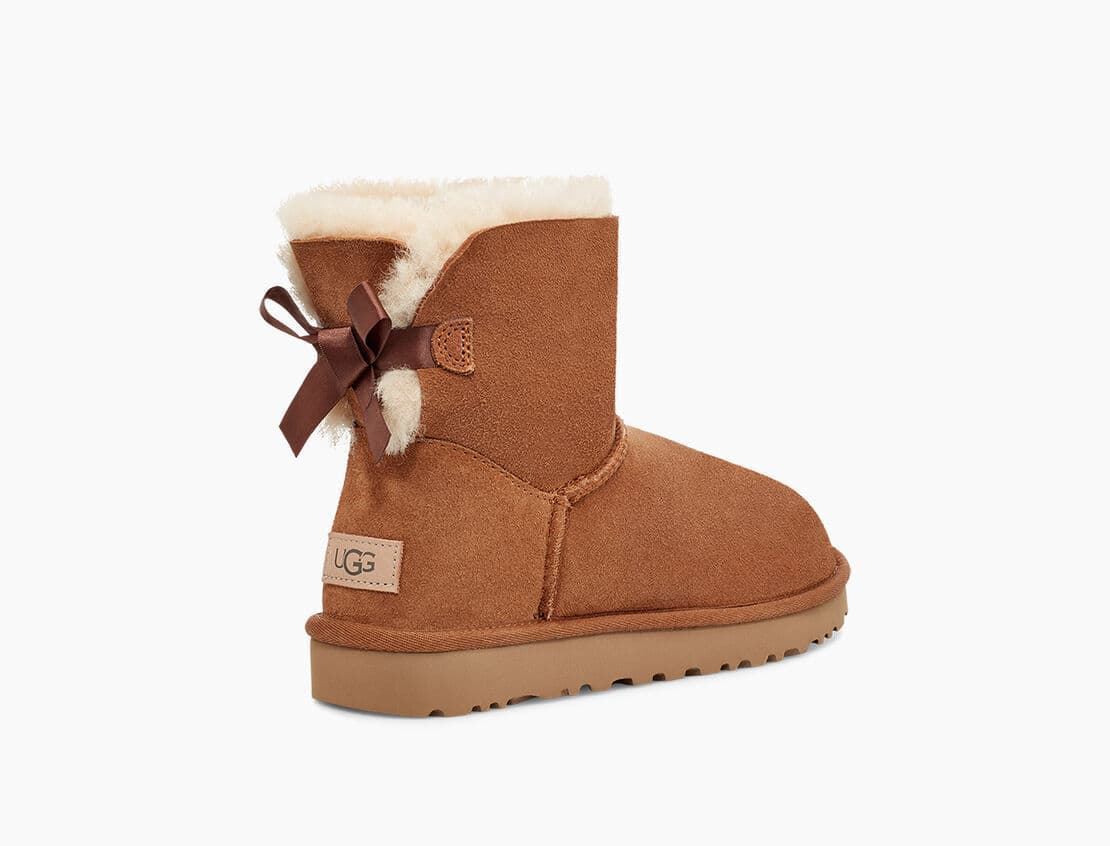 UGG_ Bota Mini Balley bow II Chesnut - Imagen 4