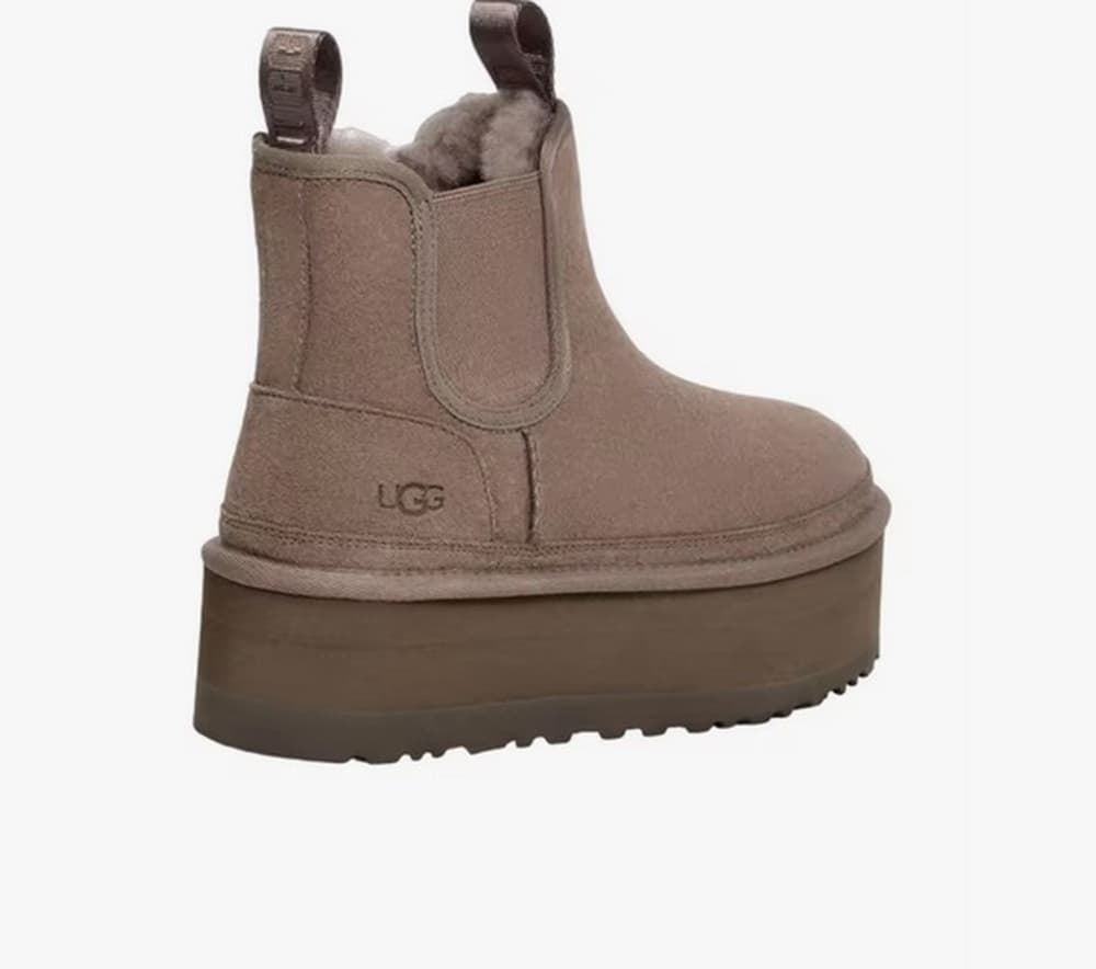 UGG_ Bota Neumel Platform Chelsea Smoke plume - Imagen 3