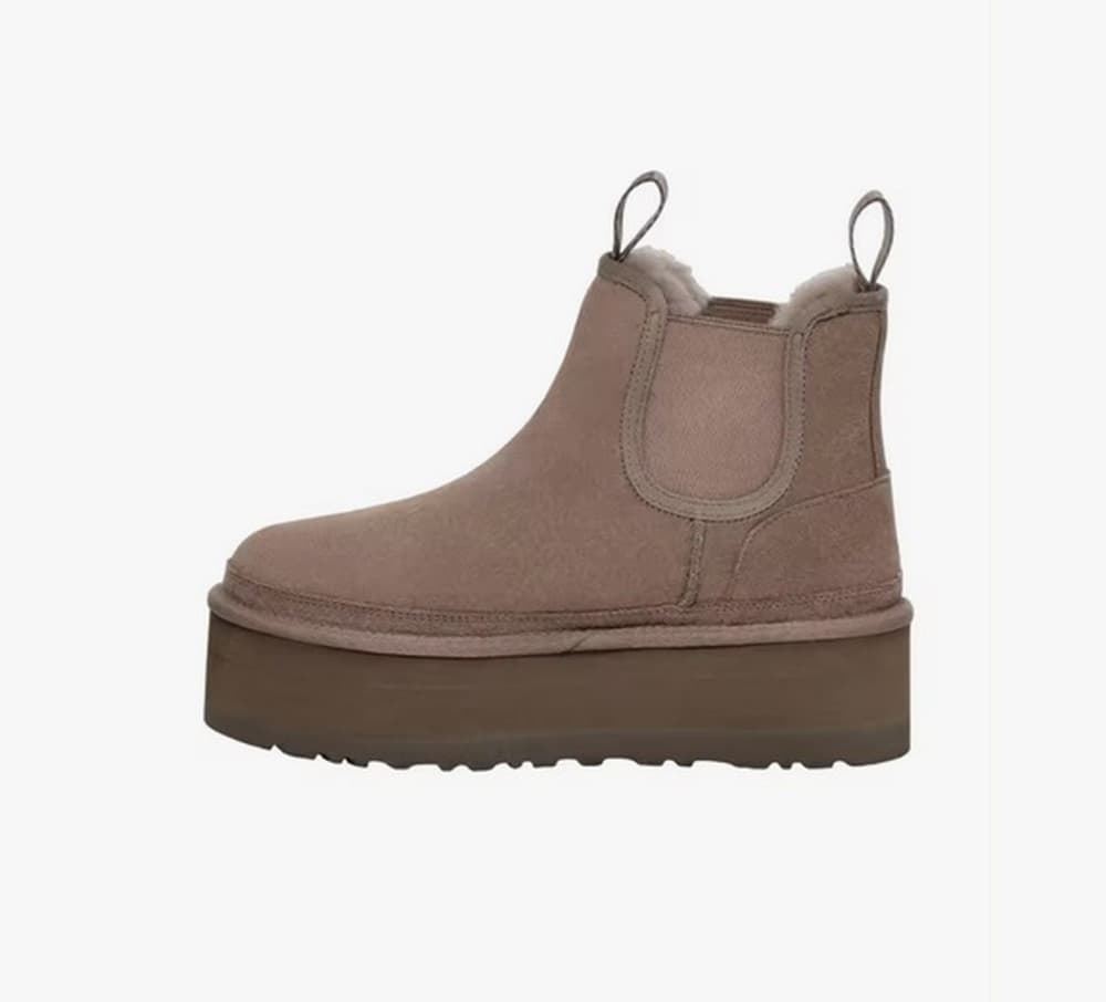 UGG_ Bota Neumel Platform Chelsea Smoke plume - Imagen 4